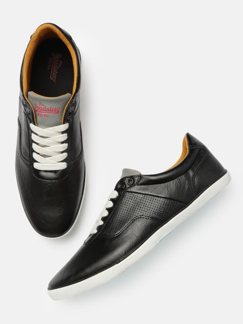 

The Roadster Lifestyle Co Men Black Solid Sneakers