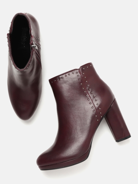 

Roadster Women Burgundy Solid Heeled Boots