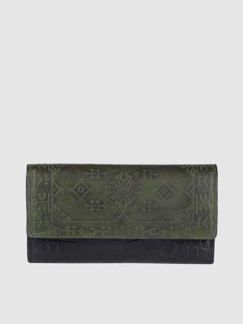 

Holii Women Green & Black Textured Leather Two Fold Wallet