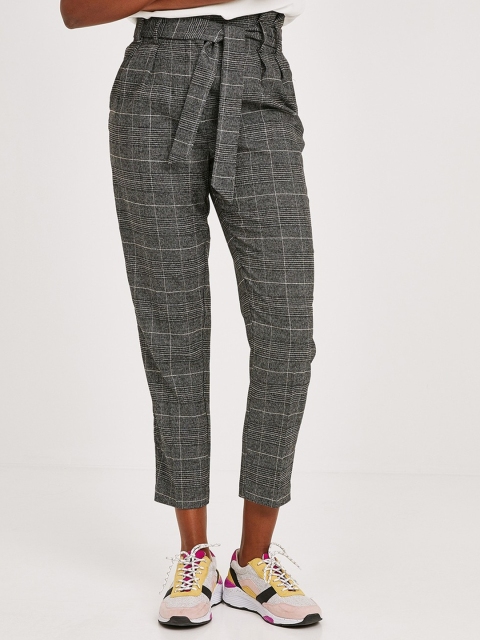 

promod Women Charcoal Grey Regular Fit Checked Cropped Trousers