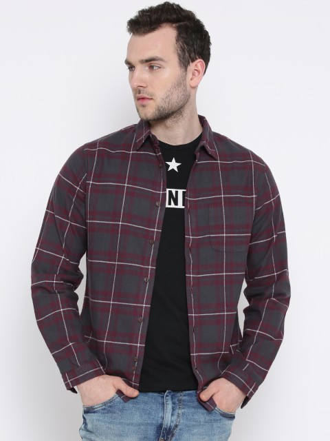 

United Colors of Benetton Men Charcoal Grey & Burgundy Checked Casual Shirt
