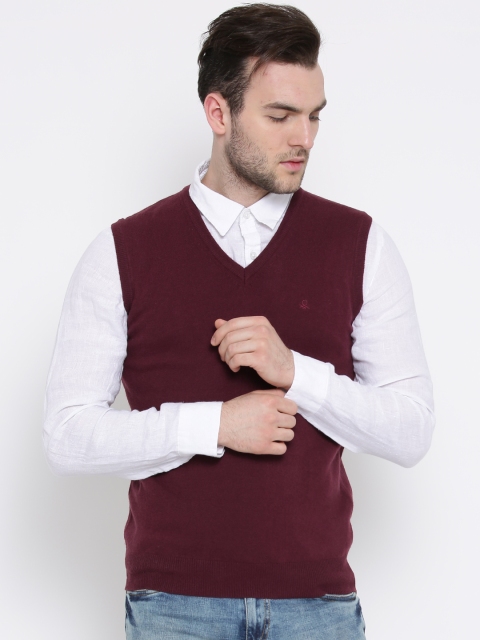 

United Colors of Benetton Burgundy Lambswool Sleeveless Sweater