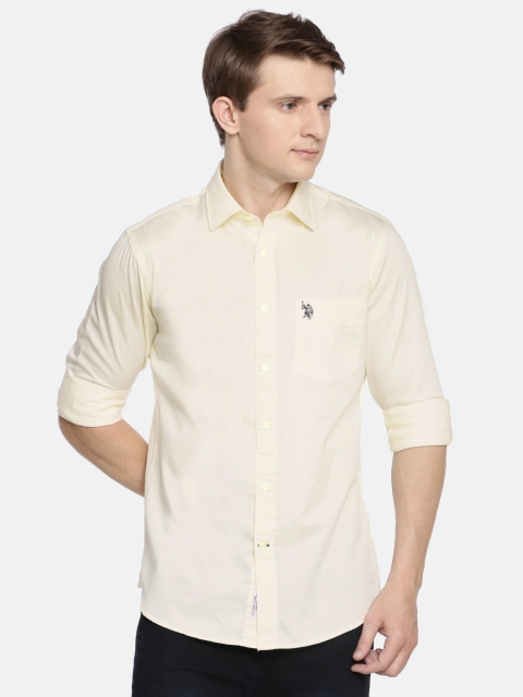 

U.S. Polo Assn. Men Cream-Coloured Tailored Fit Solid Casual Shirt