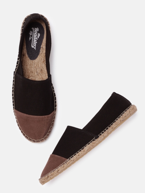 

The Roadster Lifestyle Co Men Black & Brown Colorblocked Espadrilles