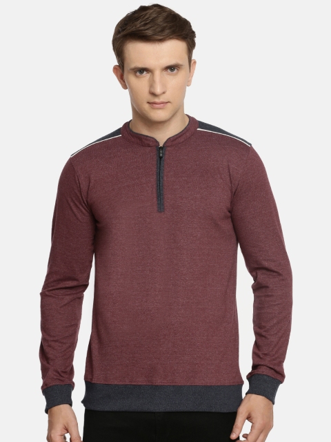 

ARISE Men Burgundy Solid Henley Neck T-shirt