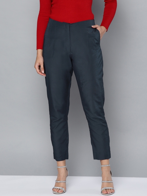 

Ritu Kumar Women Navy Blue Regular Fit Solid Cropped Trousers