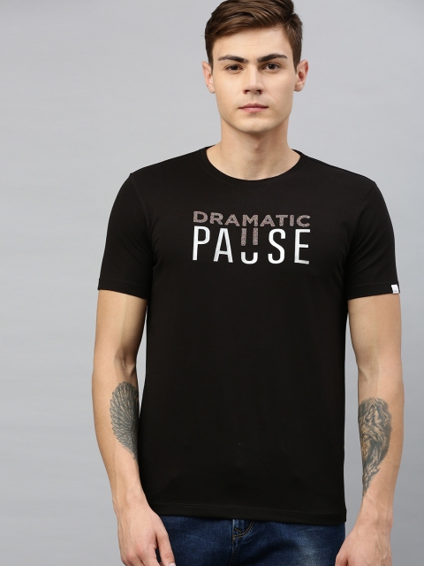 

SPYKAR Men Black Solid Round Neck T-shirt With Printed Detailing