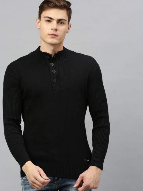 

SPYKAR Men Black Solid Henley Neck T-shirt