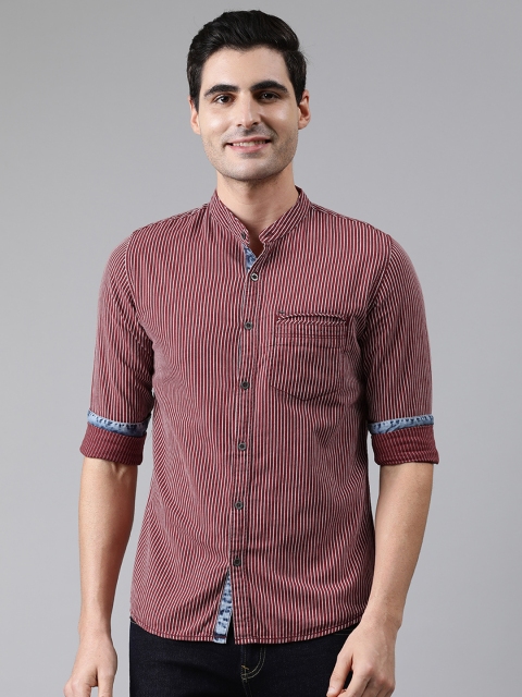 

SPYKAR Men Burgundy & White Slim Fit Striped Casual Shirt