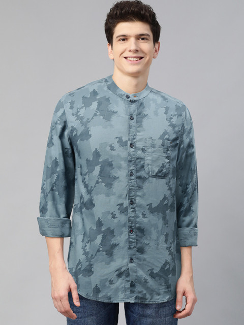 

SPYKAR Men Blue Regular Fit Camouflage Printed Casual Shirt