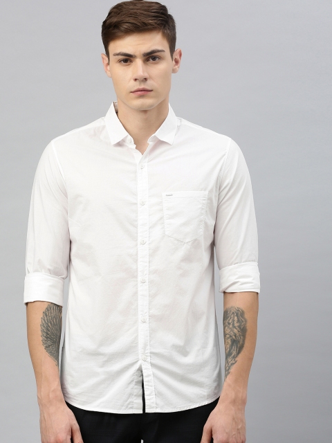 

SPYKAR Men White Slim Fit Solid Casual Shirt