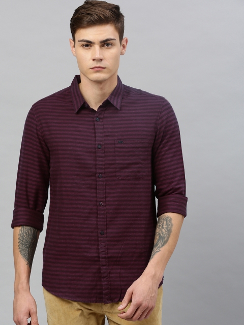 

SPYKAR Men Burgundy Slim Fit Striped Casual Shirt