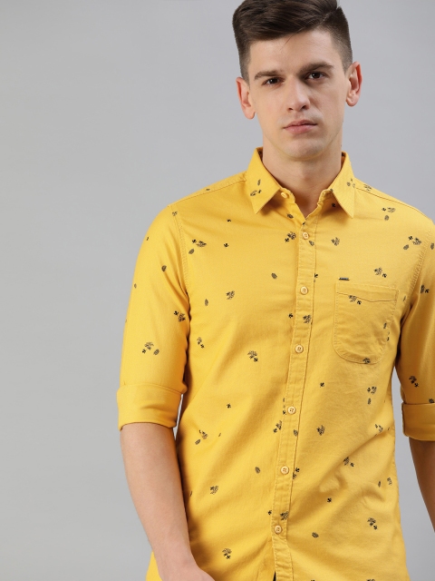 

SPYKAR Men Yellow Slim Fit Floral Printed Casual Shirt