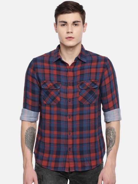 

SPYKAR Men Red & Navy Blue Slim Fit Checked Casual Shirt