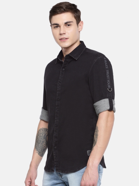 

SPYKAR Men Black Solid Slim Fit Casual Shirt