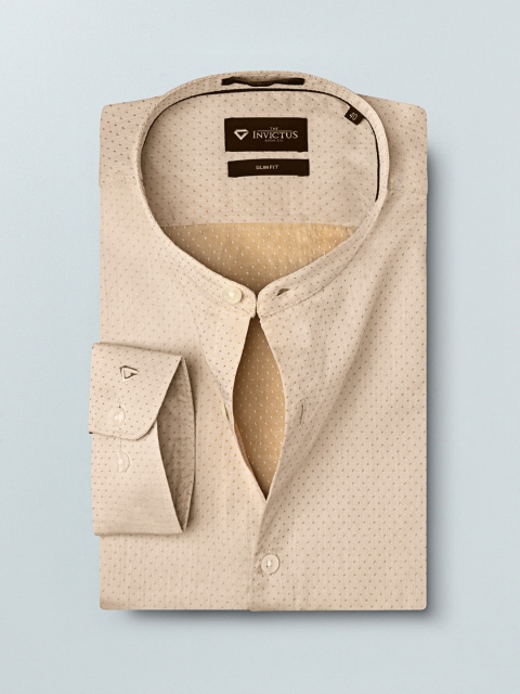 

INVICTUS Men Beige Slim Fit Self Design Formal Shirt