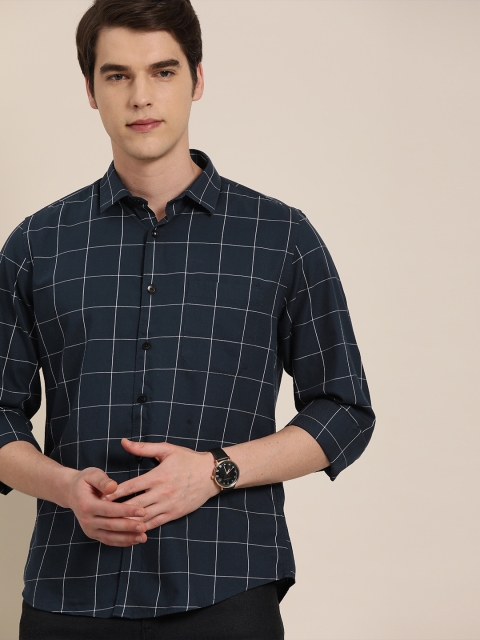 

INVICTUS Men Navy Blue & White Slim Fit Checked Casual Shirt