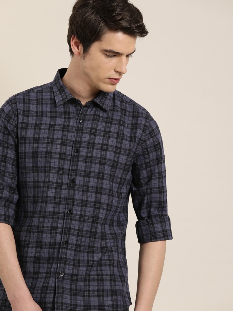 

INVICTUS Men Blue & Black Slim Fit Checked Casual Shirt