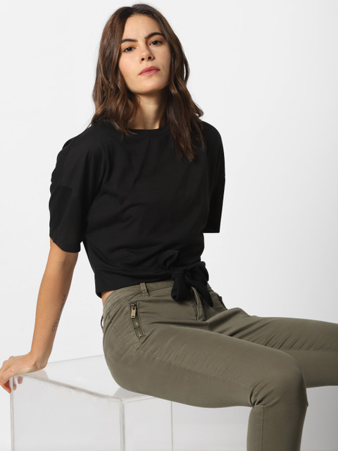 

ONLY Women Black Solid Crop Top