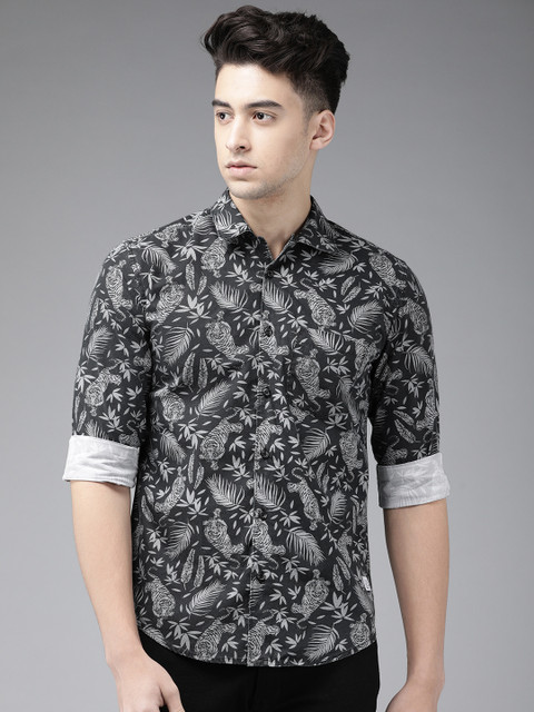 

Bene Kleed Men Black & White Slim Fit Printed Casual Shirt