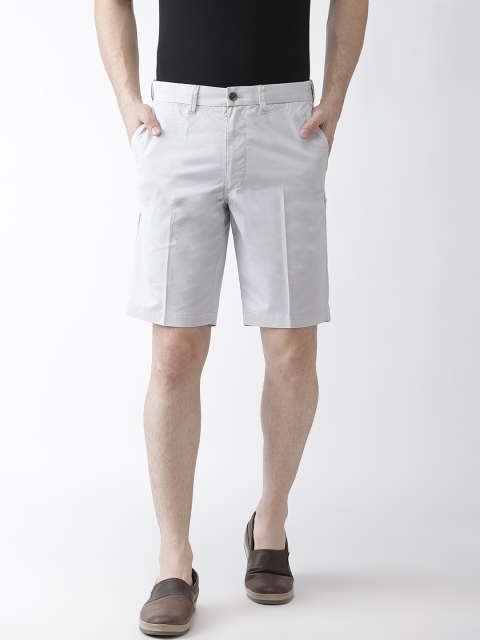

Marks & Spencer Men Grey Solid Regular Fit Chino Shorts