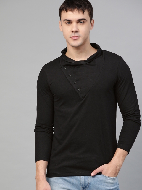 

Seven Rocks Men Black Solid V-Neck T-shirt