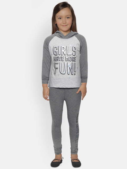 

LC Waikiki Girls Grey Melange Printed Hooded T-shirt with Pyjamas