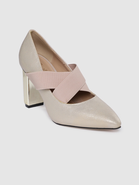 

Tresmode Women Gold-Toned Solid Pumps