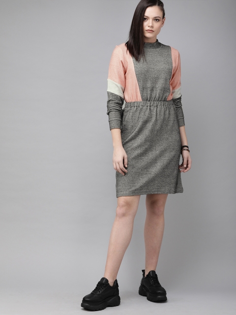 

Roadster Women Charcoal Grey & Peach-Coloured Colourblocked Sheath Dress