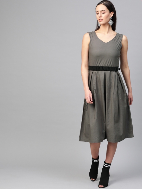 

RUNWAYIN Women Grey Solid Culotte Jumpsuit