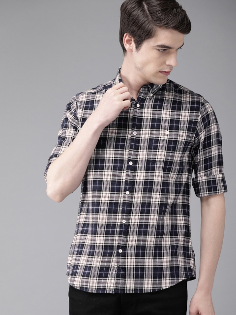 

THE BEAR HOUSE Men Navy Blue & White Slim Fit Checked Casual Shirt