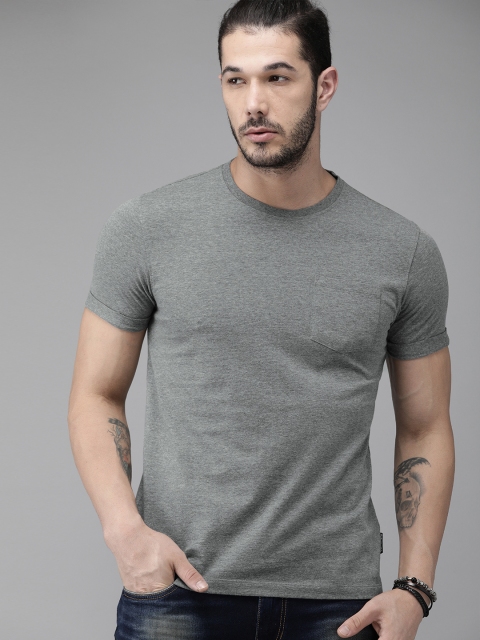 

Roadster Men Grey Textured Solid Round Neck T-shirt