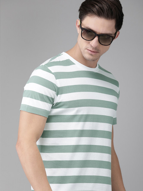 

The Roadster Lifestyle Co Men White & Green Striped Round Neck T-shirt
