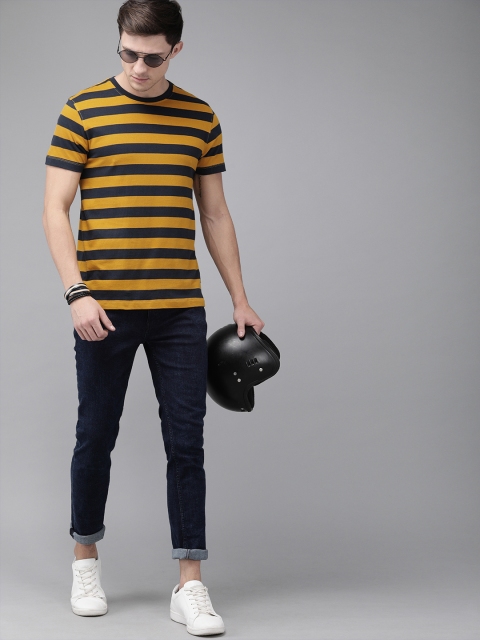 

Roadster Men Mustard Yellow & Navy Blue Striped Round Neck T-shirt
