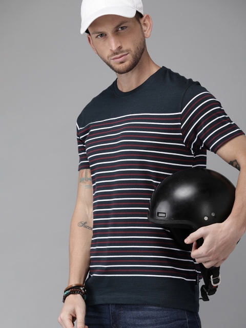 

Roadster Men Navy Blue & White Striped Round Neck T-shirt