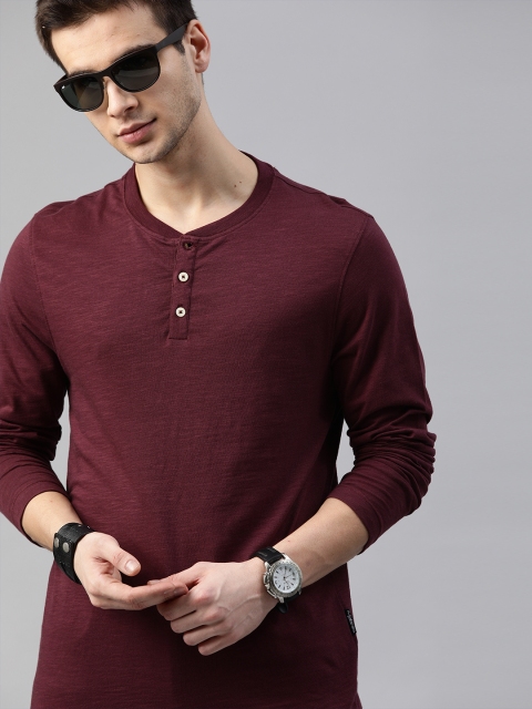 

The Roadster Lifestyle Co Men Maroon Solid Henley Neck Pure Cotton T-shirt
