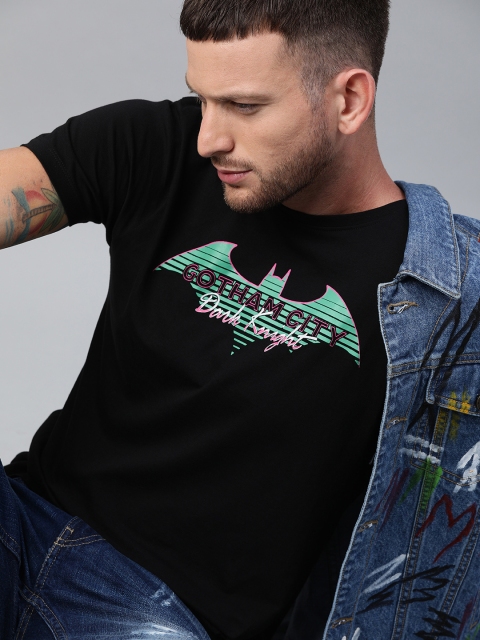 

Justice League Men Black Batman Printed Round Neck T-shirt