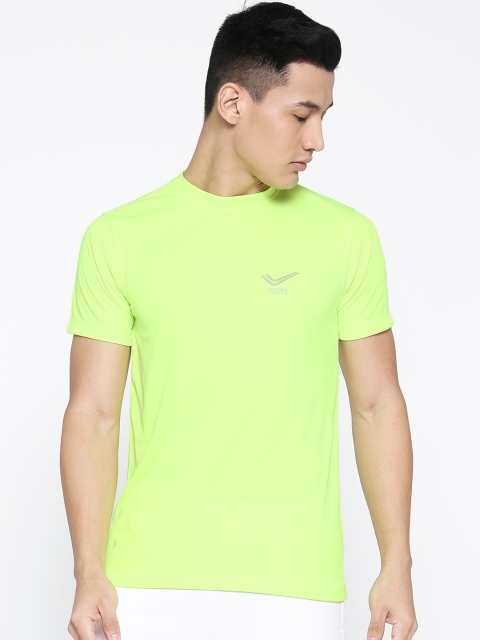 

Yuuki Men Fluorescent Green Solid Round Neck T-shirt