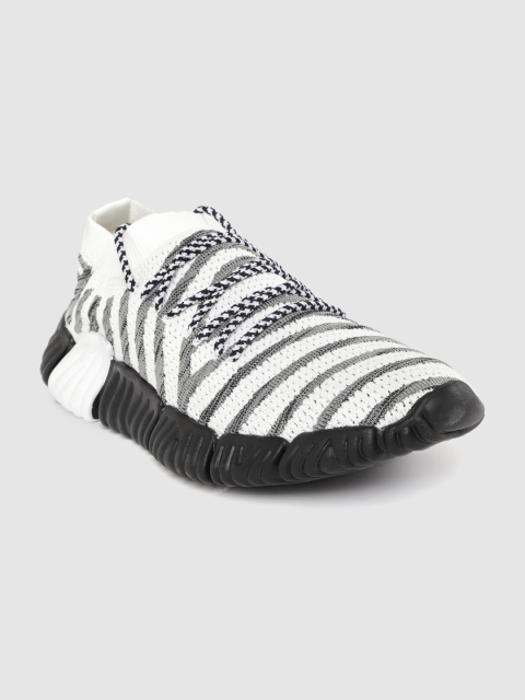 

Carlton London sports Men White & Grey Striped Running Shoes