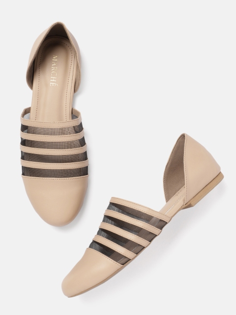 

MARCHE Women Cream-Coloured & Black Colourblocked Ballerinas