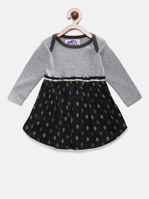 

Eimoie Girls Grey & Black Printed Fit and Flare Dress