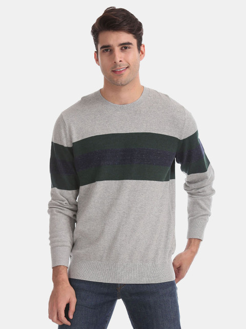 

GAP Men Grey & Green Colourblocked Sweatshirt