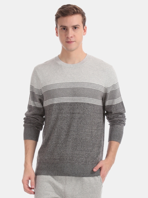 

GAP Men Grey Colourblocked Sweatshirt