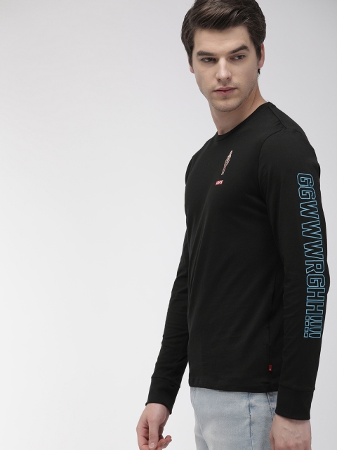 

Levis Men Black Star Wars Graphic Printed Round Neck T-shirt