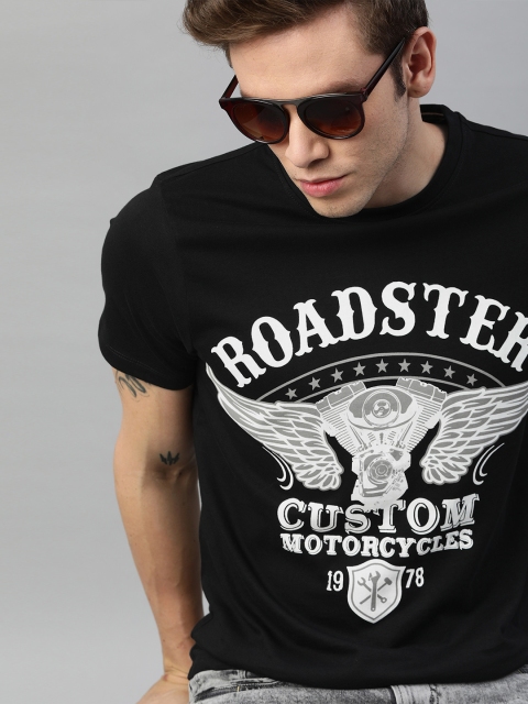 

The Roadster Lifestyle Co Men Black Printed Round Neck Pure Cotton T-shirt