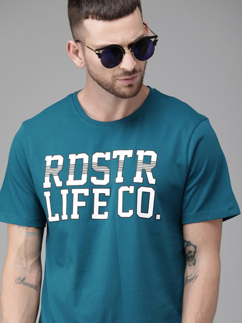 

The Roadster Lifestyle Co Men Teal Blue Printed Round Neck Pure Cotton T-shirt
