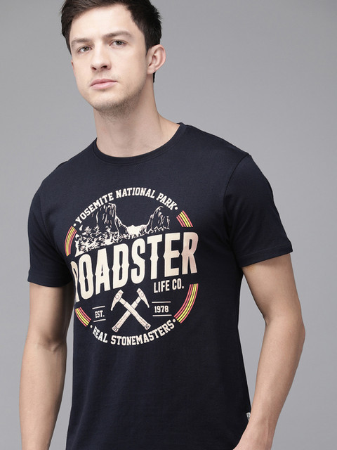 

Roadster Men Navy Blue Printed Round Neck T-shirt