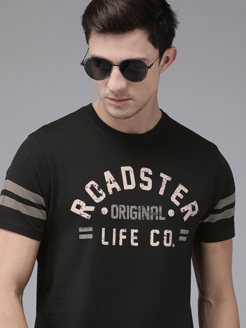 

Roadster Men Black Printed Round Neck T-shirt