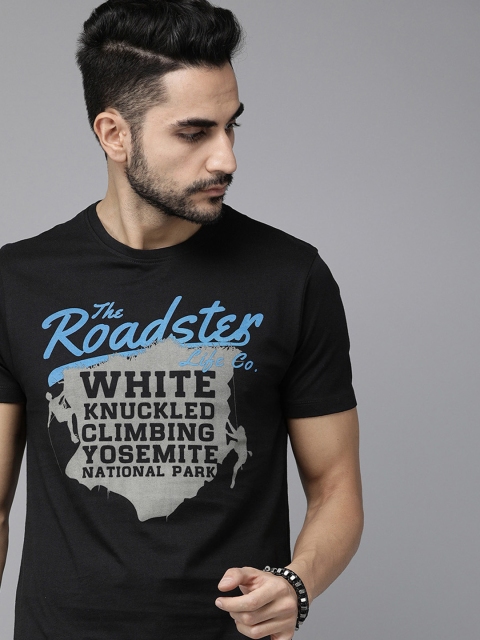 

Roadster Men Black Printed Round Neck T-shirt