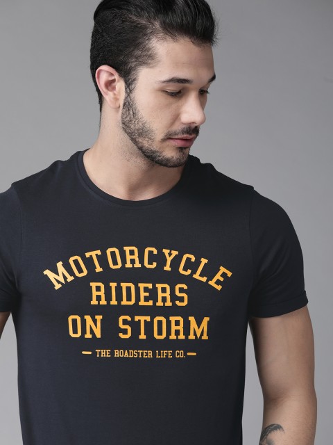 

Roadster Men Navy Blue Printed & Yellow Round Neck T-shirt